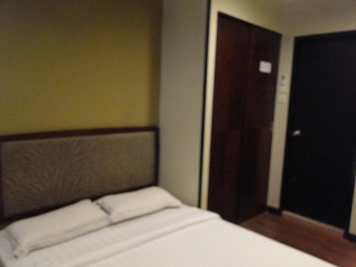 Hotel Sadong88 Kota Kinabalu Eksteriør bilde