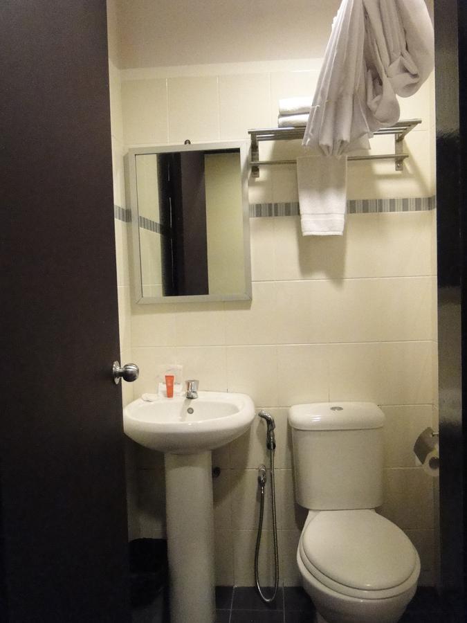 Hotel Sadong88 Kota Kinabalu Eksteriør bilde