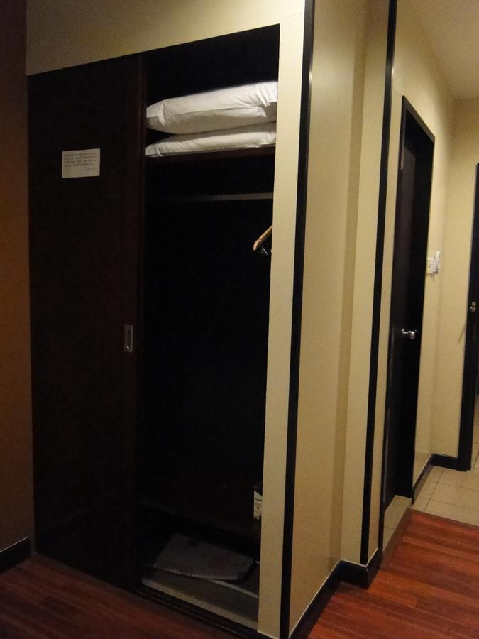 Hotel Sadong88 Kota Kinabalu Eksteriør bilde