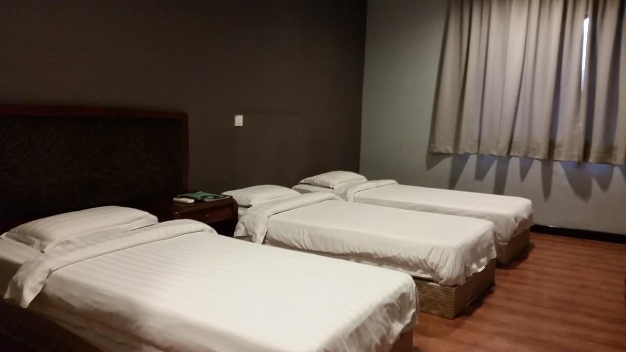 Hotel Sadong88 Kota Kinabalu Eksteriør bilde