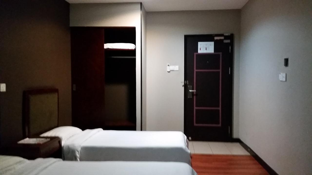 Hotel Sadong88 Kota Kinabalu Eksteriør bilde